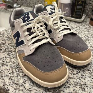 New Balance Men's Sneakers in Gray and Brown